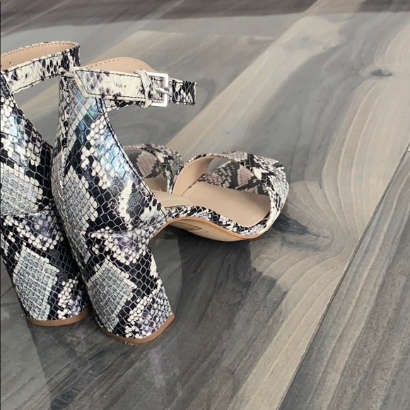 Snake skin sandals - Picture 5 of 6